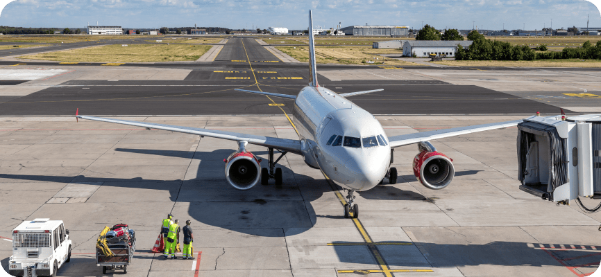 Flugzeug auf der Landebahn